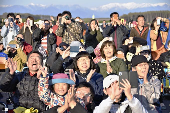 飛び立つロケット 大歓声 北海道大樹町 日本経済新聞