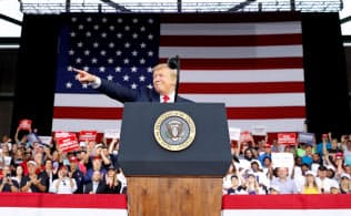 トランプ米大統領の高関税政策に拍車がかかってきた=ロイター トランプ米大統領の高関税政策に拍車がかかってきた=ロイター