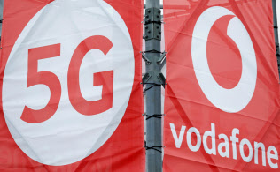 英ボーダフォンは7月に英国内で次世代通信規格「5G」を始める=ロイター 英ボーダフォンは7月に英国内で次世代通信規格「5G」を始める=ロイター
