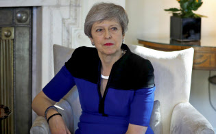 EU離脱問題の決着をつけられないメイ首相への批判は強まっている(ロイター) EU離脱問題の決着をつけられないメイ首相への批判は強まっている(ロイター)
