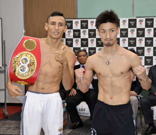 ボクシング小西と王者 前日計量パス Ibfライトフライ級 日本経済新聞