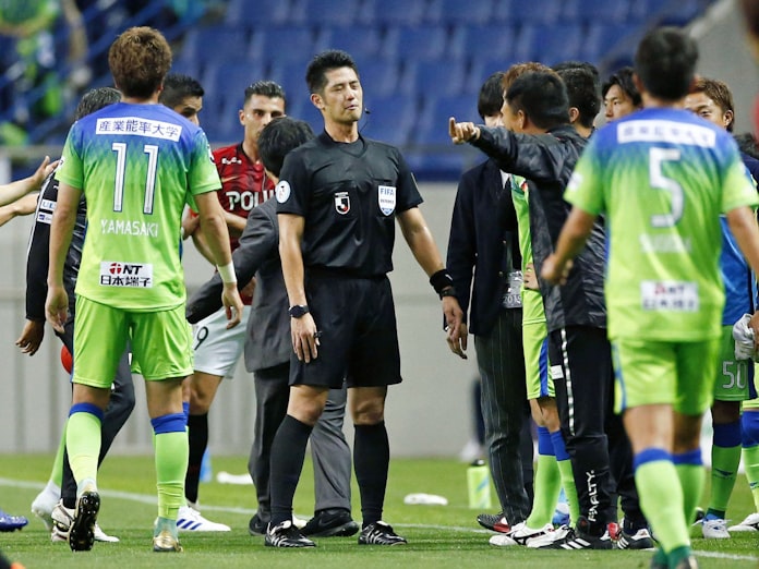 J1 追加副審を導入へ 誤審問題で審判委方針 日本経済新聞 J1 追加副審を導入へ 誤審問題で審判委方針 日本経済新聞