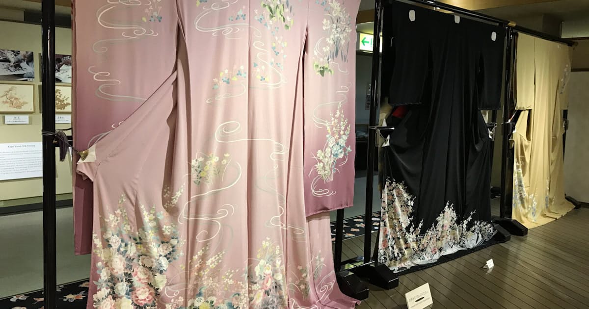 加賀友禅 五彩きらめく職人の美技を着る 金沢市 日本経済新聞 加賀友禅 五彩きらめく職人の美技を着る 金沢市 日本経済新聞