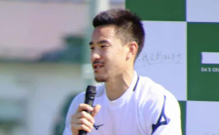 日本代表復帰の岡崎 役に立ちたい サッカー教室に参加 日本経済新聞