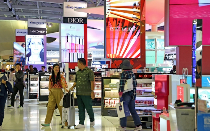 バンコクの空港免税店 キングパワーが継続へ 日本経済新聞