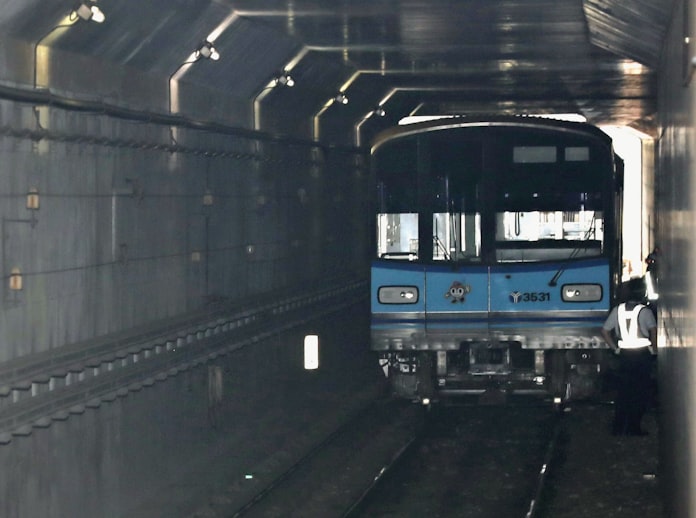 横浜市営地下鉄で脱線 撤去忘れの装置に乗り上げか 日本経済新聞 横浜市営地下鉄で脱線 撤去忘れの装置に乗り上げか 日本経済新聞