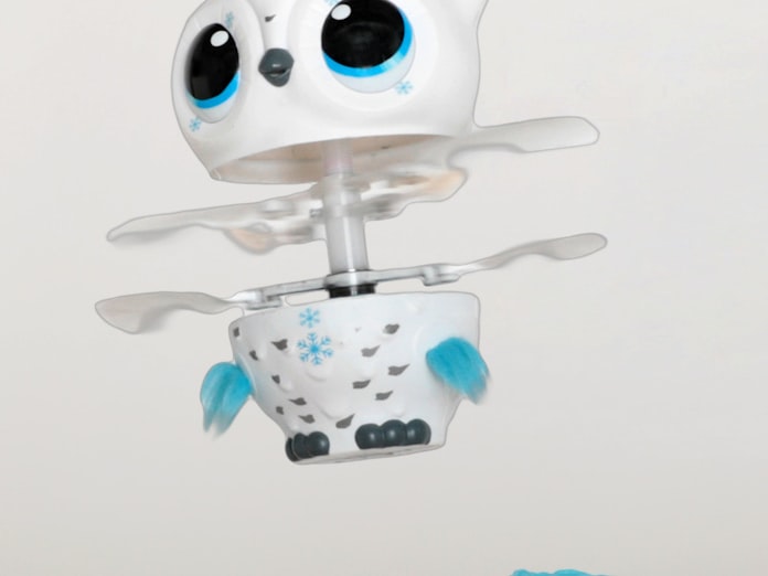 タカラトミー お世話すると飛び立つフクロウ型玩具 日本経済新聞