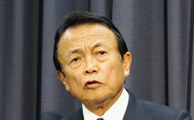 「老後2000万円」のフェイク報道につけ込む野党、逃げる麻生財務相。正しいのは「報告書」だ!