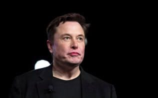 テスラのマスクCEOはピックアップトラック型のEVを品ぞろえすると表明した=AP テスラのマスクCEOはピックアップトラック型のEVを品ぞろえすると表明した=AP