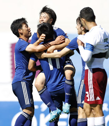サッカーu22日本 決勝はブラジルと トゥーロン国際 日本経済新聞