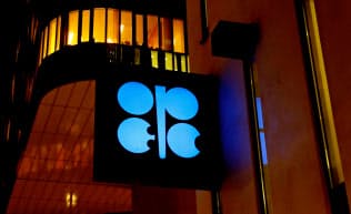 OPECやロシアによる減産継続の見通しが高まっている=ロイター OPECやロシアによる減産継続の見通しが高まっている=ロイター