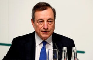 追加緩和を示唆したECBのドラギ総裁=ロイター 追加緩和を示唆したECBのドラギ総裁=ロイター