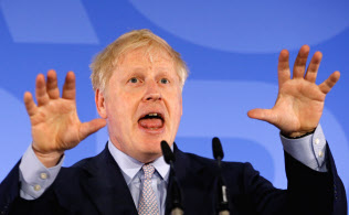 メイ首相の後任として有力視されている離脱強硬派のジョンソン前外相=ロイター メイ首相の後任として有力視されている離脱強硬派のジョンソン前外相=ロイター