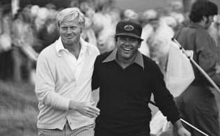 ペブルビーチ・リンクスを舞台にした1972年の全米オープンで優勝を決め、トレビノ(右)と共に18番グリーンを後にする二クラウス=AP ペブルビーチ・リンクスを舞台にした1972年の全米オープンで優勝を決め、トレビノ(右)と共に18番グリーンを後にする二クラウス=AP