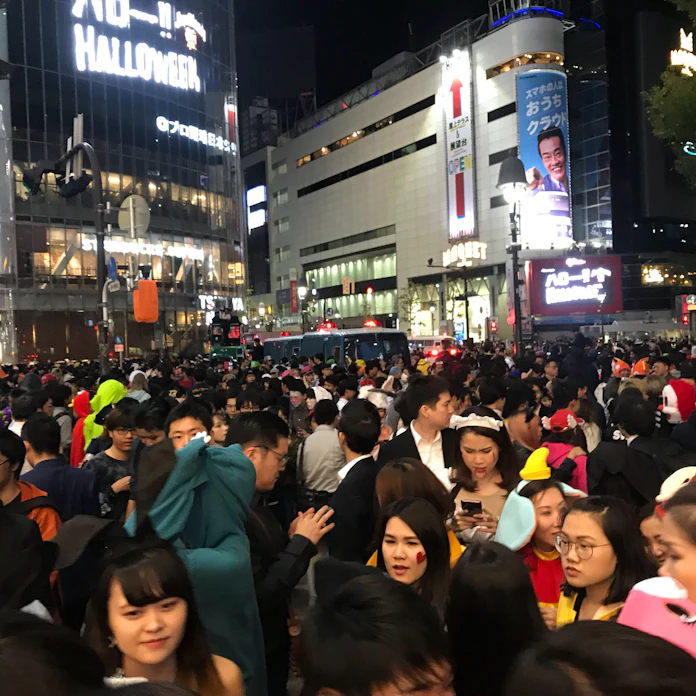 東京都渋谷区 路上飲酒禁止条例 ハロウィーン対策で 日本経済新聞