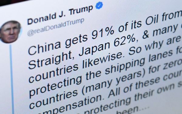 タンカーは自国で防衛を トランプ氏 日中に要求 日本経済新聞