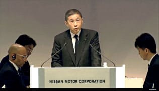日産自動車の定時株主総会であいさつする西川広人社長(25日、日産公式ユーチューブから) 日産自動車の定時株主総会であいさつする西川広人社長(25日、日産公式ユーチューブから)