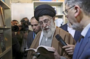 イラン最高指導者のハメネイ師(4月、テヘラン)=AP イラン最高指導者のハメネイ師(4月、テヘラン)=AP