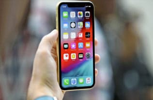 対中関税第4弾ではスマホやスポーツ用品、ゲーム機など身近な品目が関税対象。USTRの公聴会では約320の企業や業界の代表が意見を述べた=AP 対中関税第4弾ではスマホやスポーツ用品、ゲーム機など身近な品目が関税対象。USTRの公聴会では約320の企業や業界の代表が意見を述べた=AP