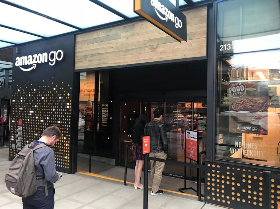 世界で広がる無人レジ 消費財メーカーにも影響 日本経済新聞