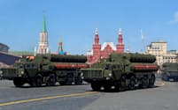 ロシアがトルコに納入開始を予定する最新鋭地対空ミサイルシステム「S400」（2018年5月、モスクワ）=ロイター