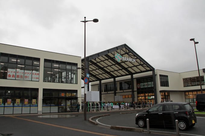 大和リースの複合商業施設 岡山市西部に開業 日本経済新聞
