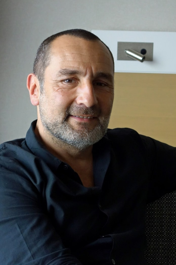 仏のおじさんシンクロチーム映画が描く孤独と哀愁 日本経済新聞 仏のおじさんシンクロチーム映画が描く孤独と哀愁 日本経済新聞