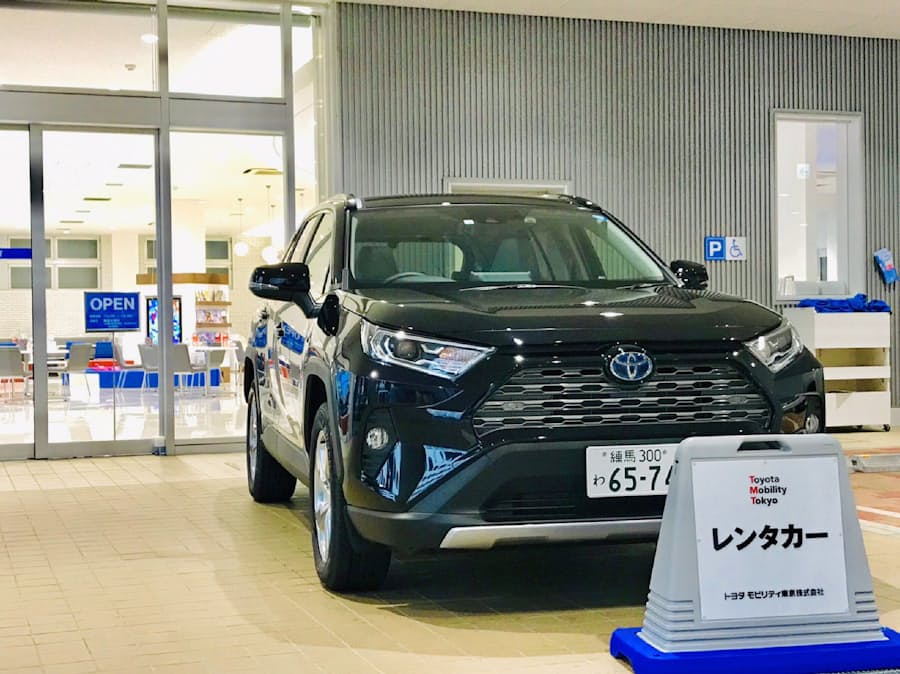 試乗車レジャーで体感 トヨタ系販売店 貸し出し倍増 日本経済新聞