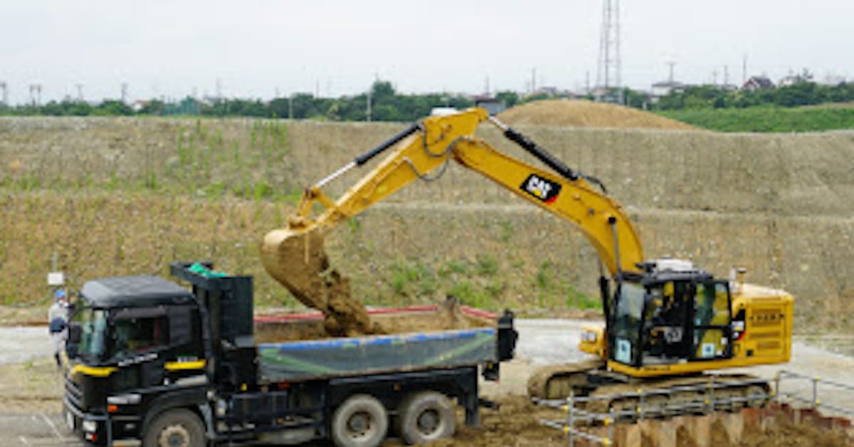 米キャタピラー 無人建機を大成建設と開発 日本経済新聞