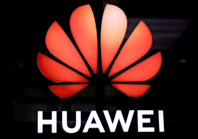 中国通信機器最大手の華為技術(ファーウェイ)を巡る米中の溝は深い=ロイター 中国通信機器最大手の華為技術(ファーウェイ)を巡る米中の溝は深い=ロイター