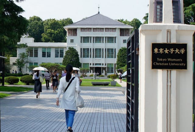 東京女子大は1学年が1000人程度でキャンパスも広々としている（東京都杉並区）