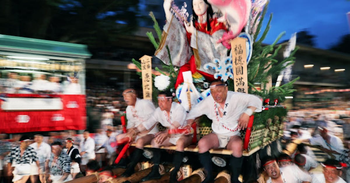 博多祇園山笠 令和初の 追い山 疾走 日本経済新聞
