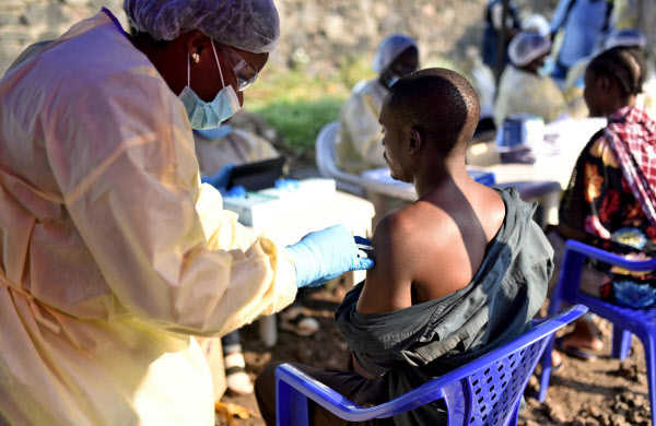 Who エボラ熱拡大で緊急事態宣言 コンゴ 日本経済新聞