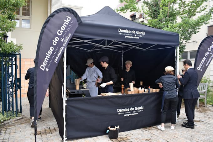 祭りにおしゃれな出店 創作料理提供 ジョイングループ 日本経済新聞