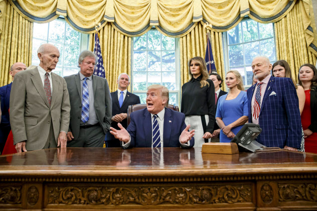 日韓の仲介に意欲を示したトランプ大統領(写真はAP) 日韓の仲介に意欲を示したトランプ大統領(写真はAP)