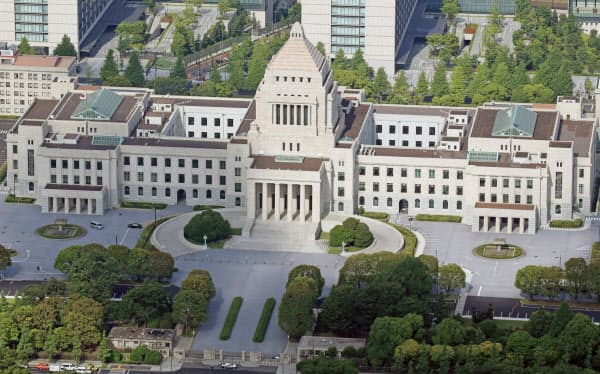 自民、公明両党は改選124議席の過半数63以上を獲得する見込みとなった