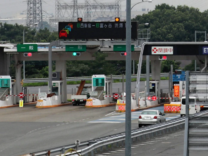 新型コロナ 高速道路 料金所有人ブース廃止検討 国交省が感染対策 日本経済新聞