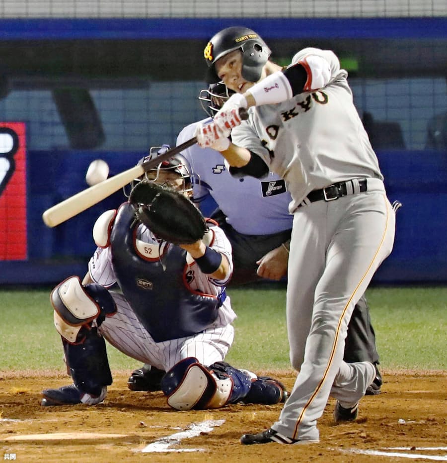巨人 坂本勇 長距離砲の才能開花 3冠も射程 日本経済新聞 巨人 坂本勇 長距離砲の才能開花 3冠も射程 日本経済新聞