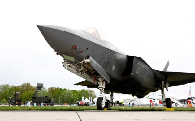 パンクで着陸装置が壊れ、機体が停止できなくなるリスクがあるF35=ロイター パンクで着陸装置が壊れ、機体が停止できなくなるリスクがあるF35=ロイター