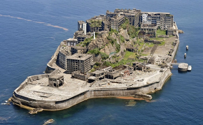 世界遺産 軍艦島 観光禁止 石綿とみられる物質検出 日本経済新聞 世界遺産 軍艦島 観光禁止 石綿とみられる物質検出 日本経済新聞