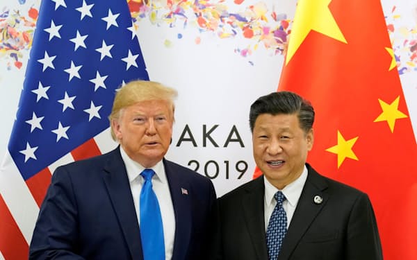 トランプ米大統領（ 左）と習近平・中国国家主席は通商交渉を再開したばかりだった=ロイター