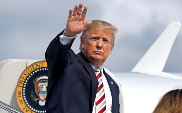 トランプ米大統領は対中制裁のレベルを上げる=ロイター トランプ米大統領は対中制裁のレベルを上げる=ロイター