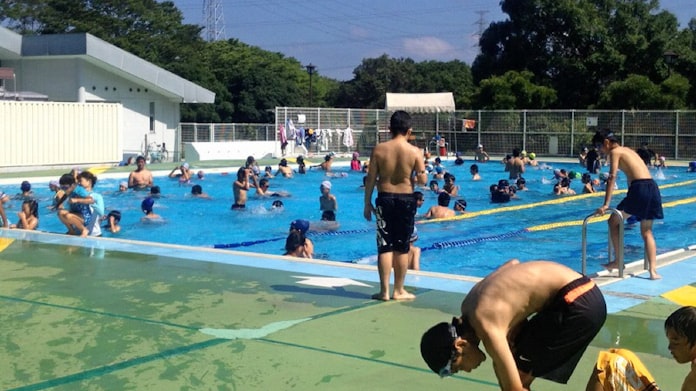 プールの日焼け止めng 学校現場 揺れる対応 日本経済新聞 プールの日焼け止めng 学校現場 揺れる対応 日本経済新聞
