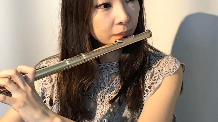 フルート奏者 古川はるなさん 息吹を音に 生きる力伝える 日本経済新聞 フルート奏者 古川はるなさん 息吹を音に 生きる力伝える 日本経済新聞