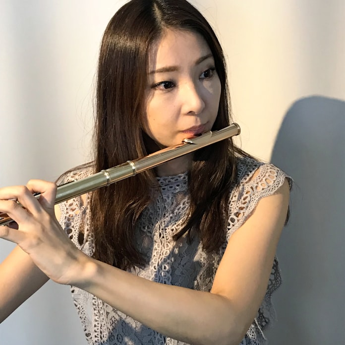 フルート奏者 古川はるなさん 息吹を音に 生きる力伝える 日本経済新聞 フルート奏者 古川はるなさん 息吹を音に 生きる力伝える 日本経済新聞