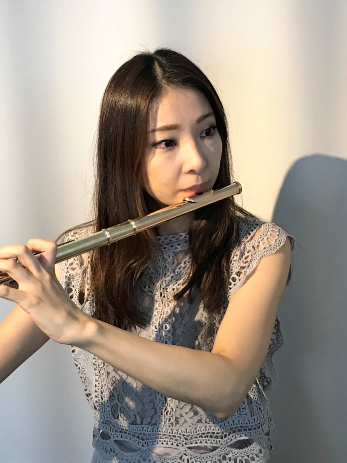 フルート奏者 古川はるなさん 息吹を音に 生きる力伝える 日本経済新聞 フルート奏者 古川はるなさん 息吹を音に 生きる力伝える 日本経済新聞