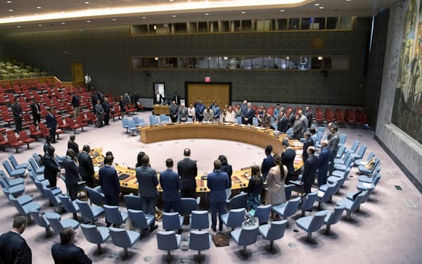 リビア情勢に関する緊急会合を開く国連安保理（10日、ニューヨーク）=国連提供