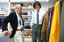 服飾評論家の石津祥介さん(左)と原宿キャシディのバイヤー、八木沢博幸さん。八木沢さんは学生時代からアメ横に通い続け、この道へ（東京都渋谷区）