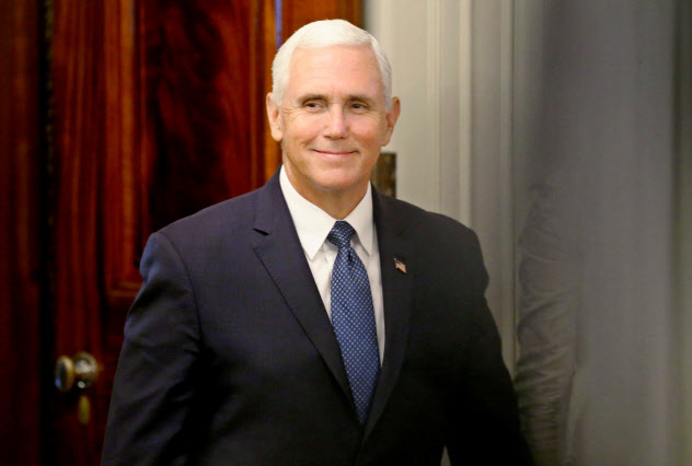 ペンス米副大統領はアイスランドとアイルランドも訪問する=ロイター ペンス米副大統領はアイスランドとアイルランドも訪問する=ロイター