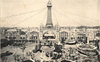 開業して間もない頃の「新世界」。通天閣はパリの凱旋門にエッフェル塔を乗せたようなデザインだった